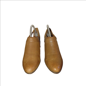 Born Calixta Leather Booties Size 9